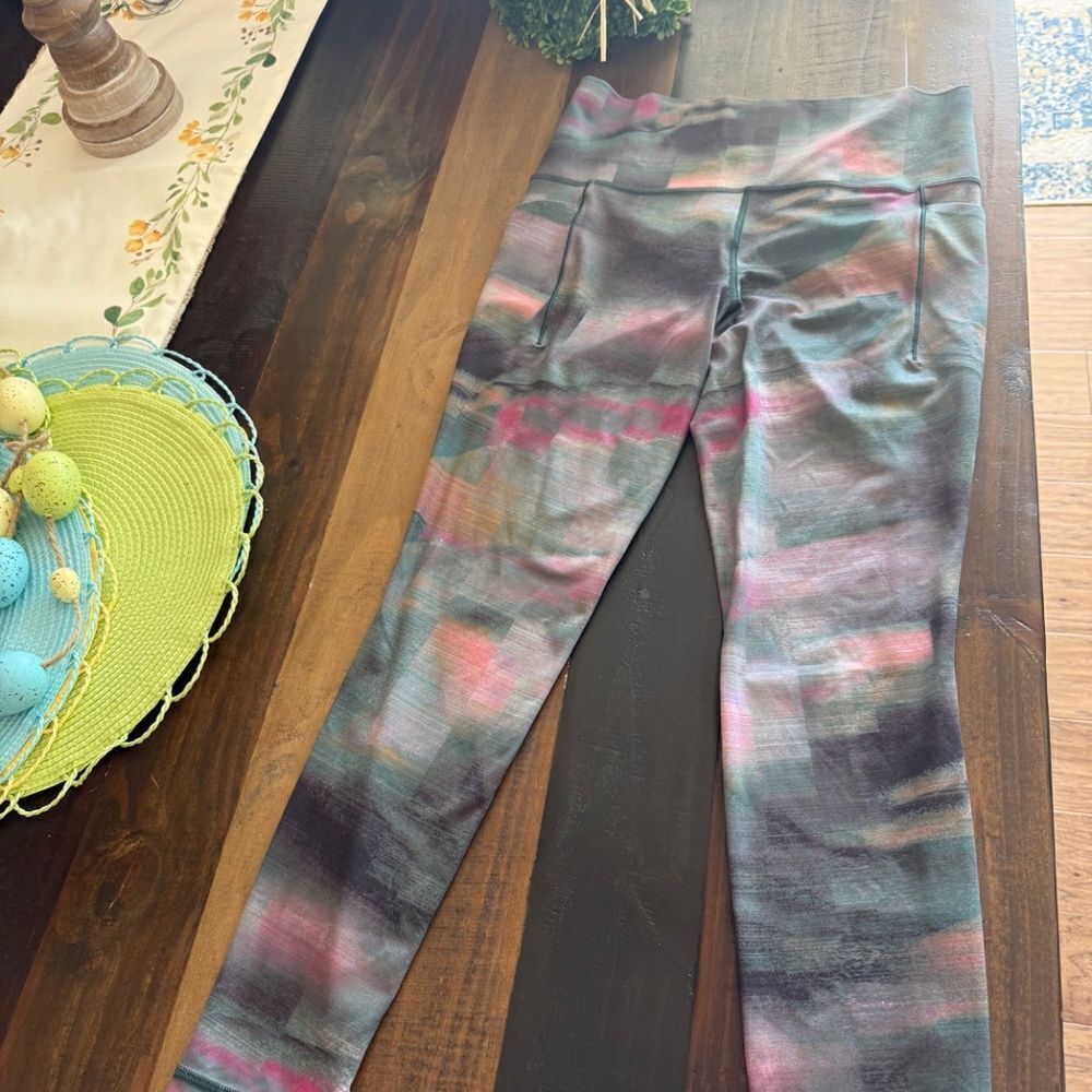 ATHLETA ROUCHED SIDE LEGGINGS NWOT - Picture 3 of 5